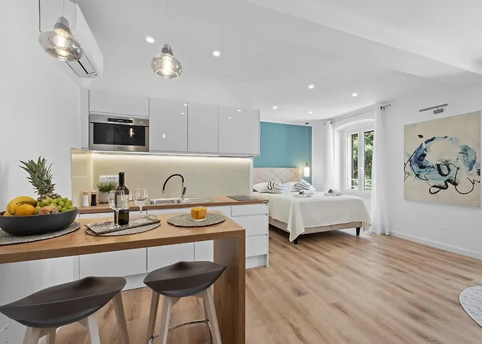 Giardini M * Πούλα