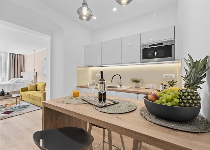 Giardini M * Πούλα